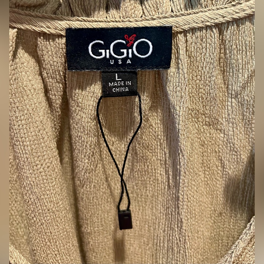Romantic Beige Ruffled Blouse by Gigio - Picture 6 of 7